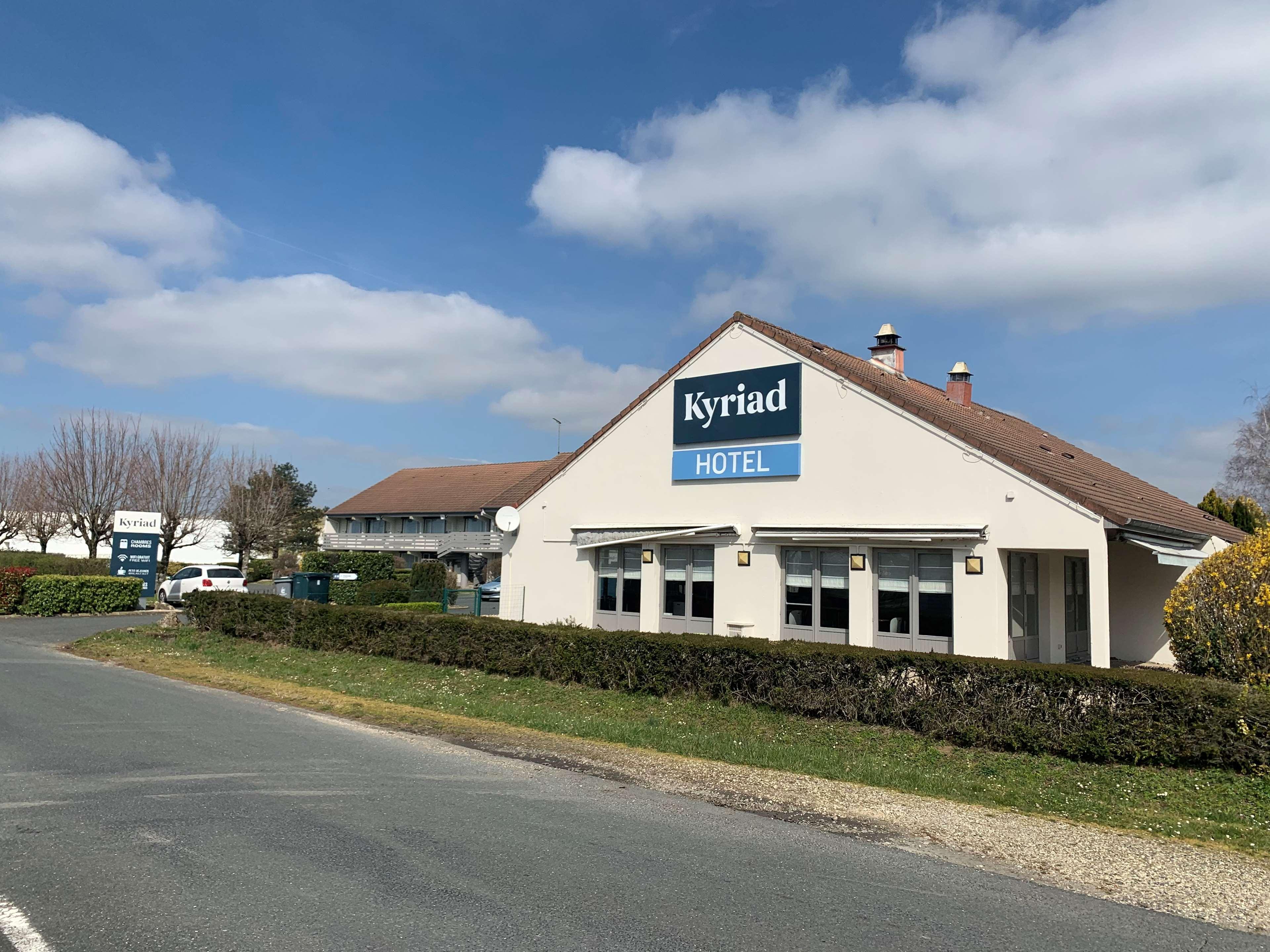 Kyriad Chateauroux - Saint-Maur Exterior photo