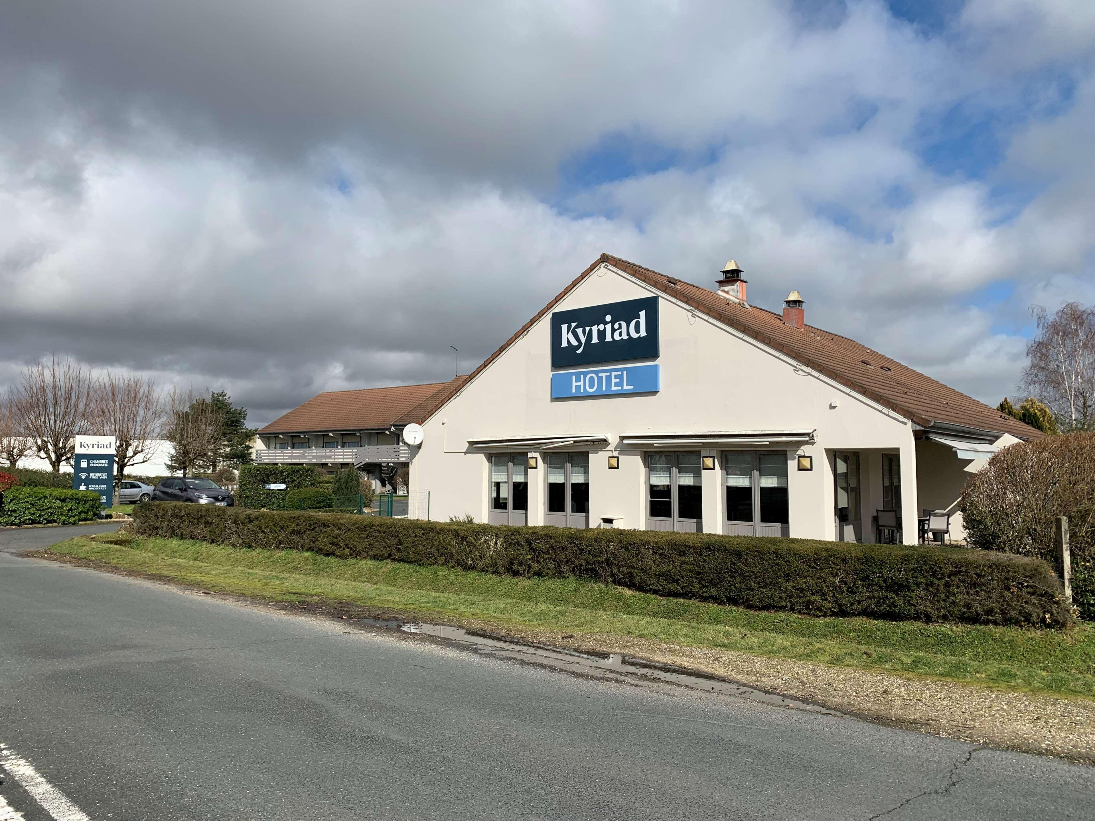 Kyriad Chateauroux - Saint-Maur Exterior photo